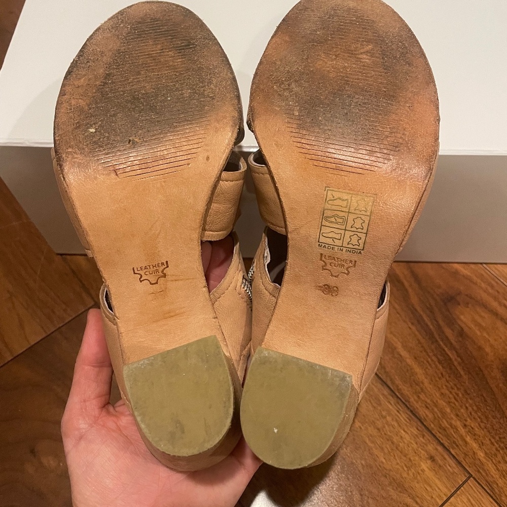 Free People Effie Stacked Block Heel Cut out Bootie Sz 38 (US 7.5/8) - Picture 13 of 16